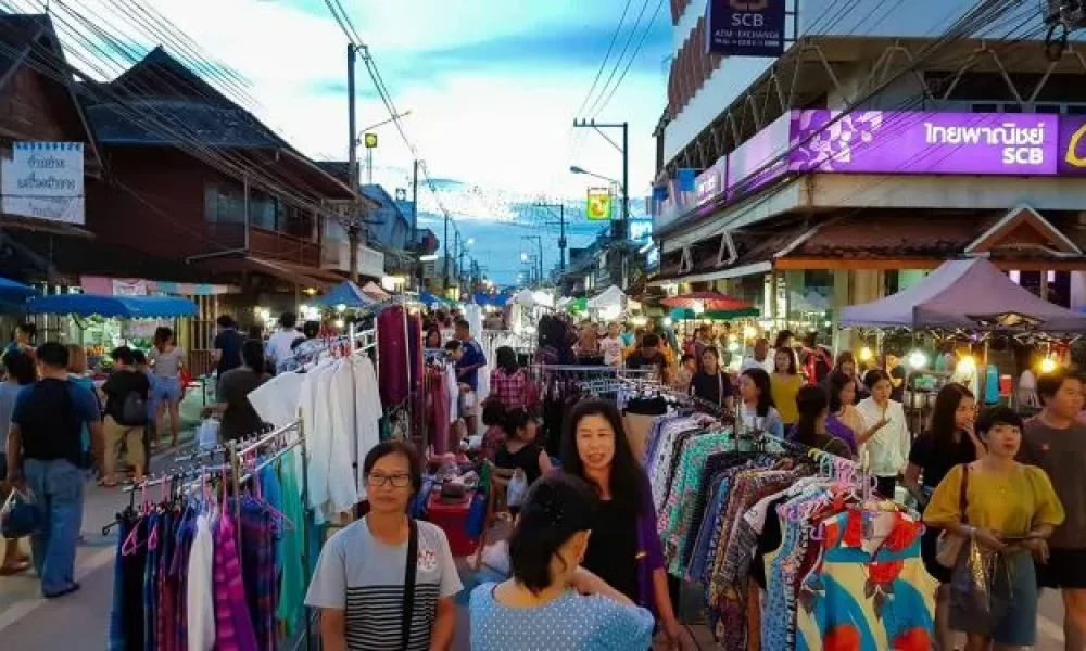 San-Kamphaeng-Walking-Street